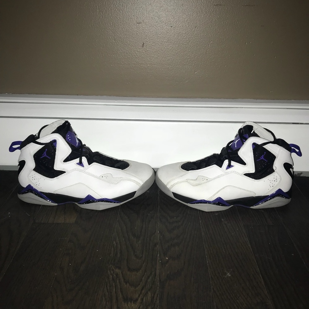 MENS JORDAN BASKETBALL SHOES
